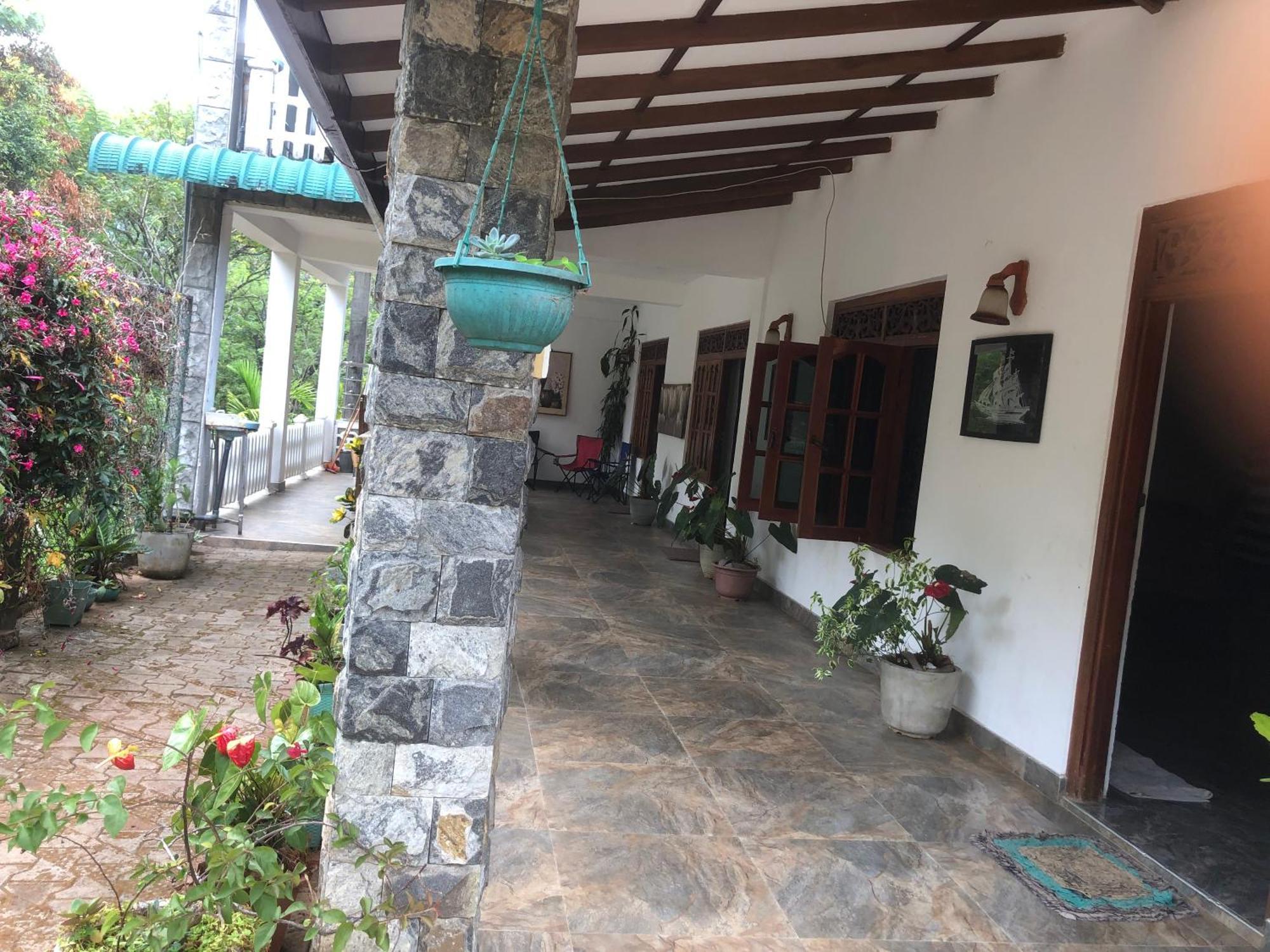 Hamadhi Guest Hotell Haldummulla Exteriör bild